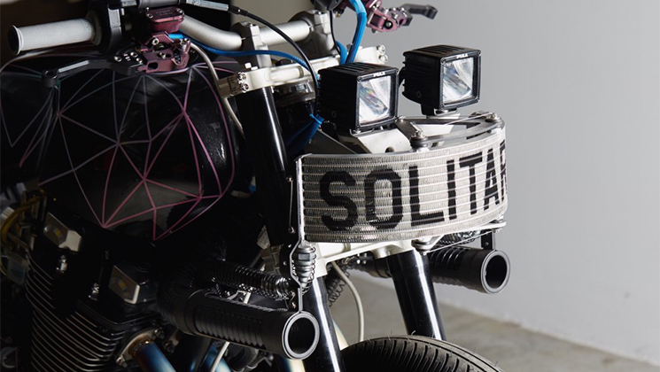 El-Solitario-Yamaha-xjr-1300-big-bad-wolf