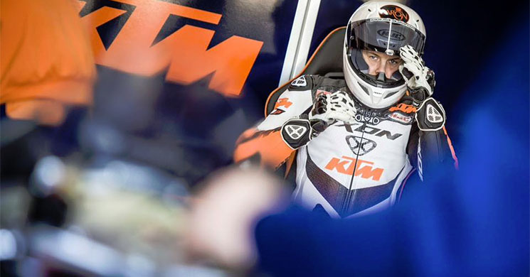mika-kallio-ktm-rc16-motogp-valencia-2.jpg