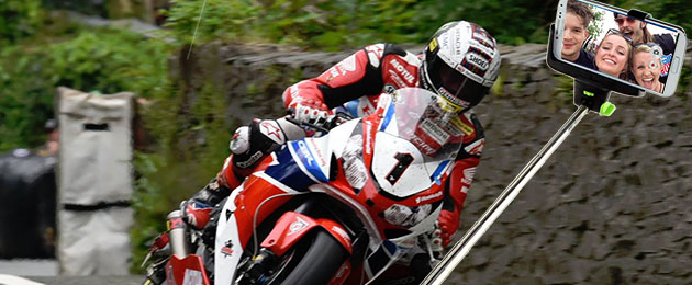 tt isle of man selfie