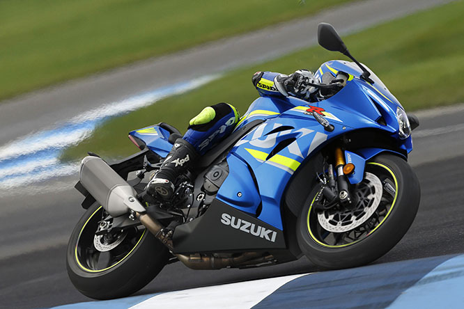 suzuki-gsxr-1000-2017-12.jpg