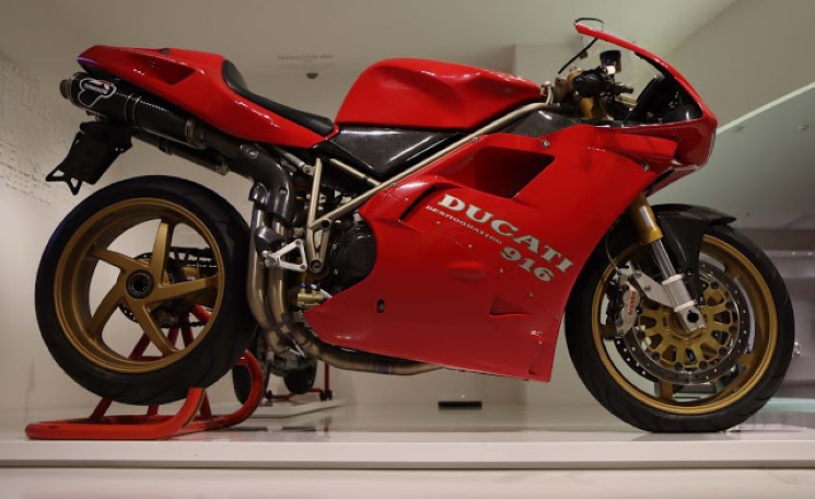 ducati 916
