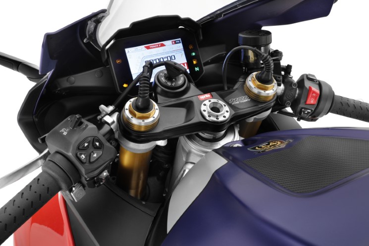 aprilia rsv4 2021