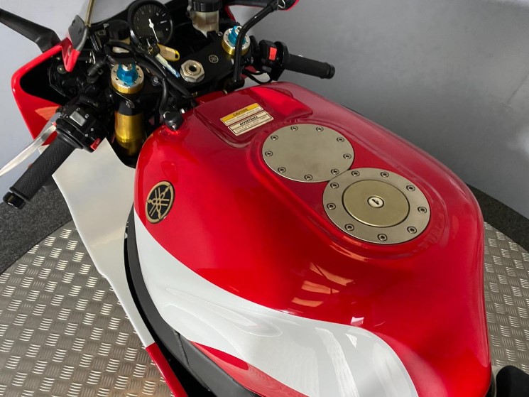 yamaha r7