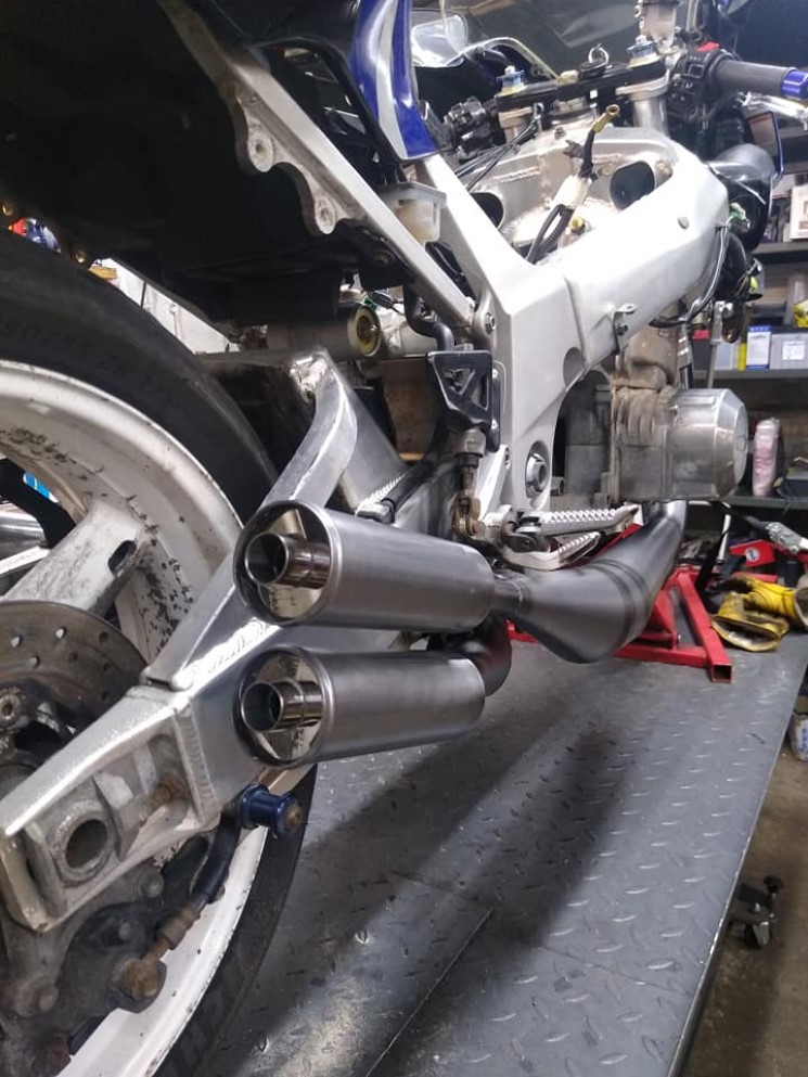 suzuki gsxr gt750 engine