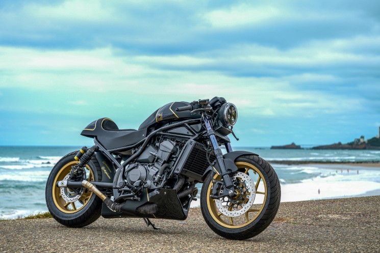 396249_Akaimoto_Honda_Customs