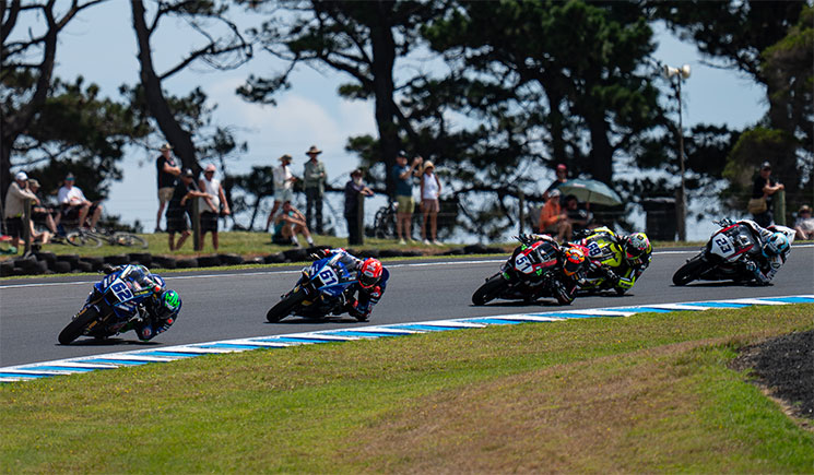 /YamahaR9-