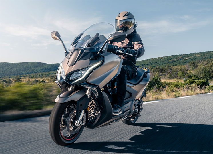 AK550-Premium-Kymco-3.jpg