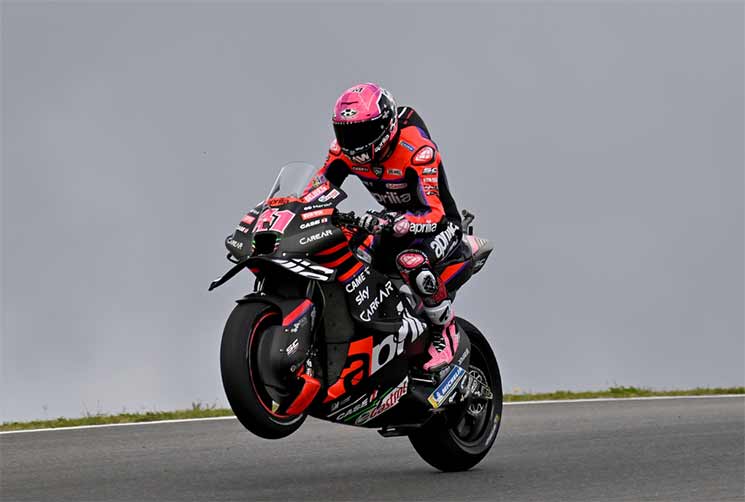 AleixEspargaro-24135.jpg