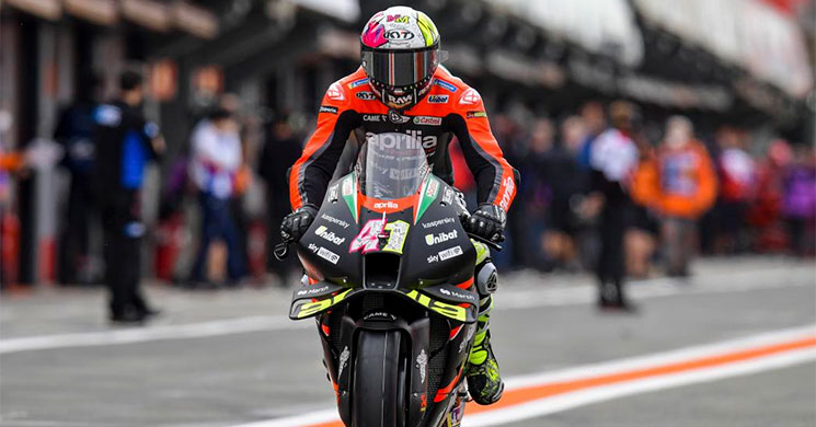 AleixEspargaro-324456.jpg