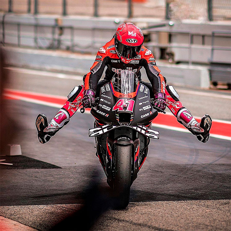 /AleixEspargaro-35453.jpg