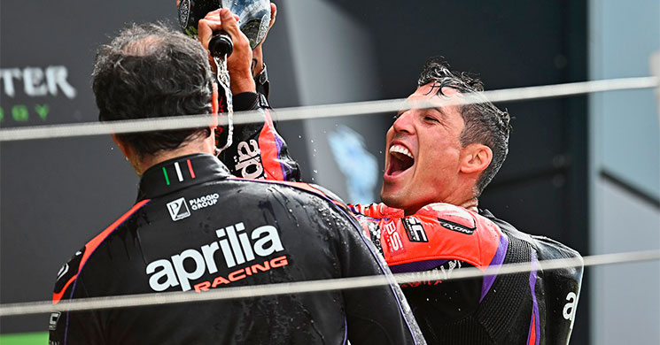 /AleixEspargaro345354.jpg