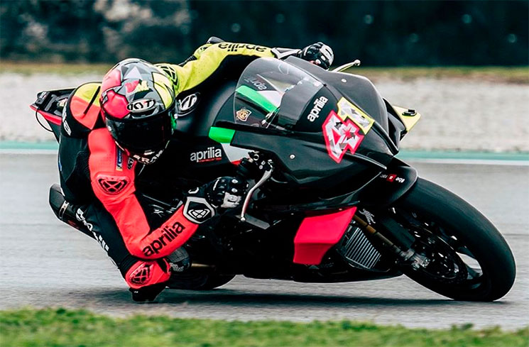 AleixEspargaroApriliaRSV4.jpg