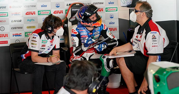 AlexMarquezBox465.jpg