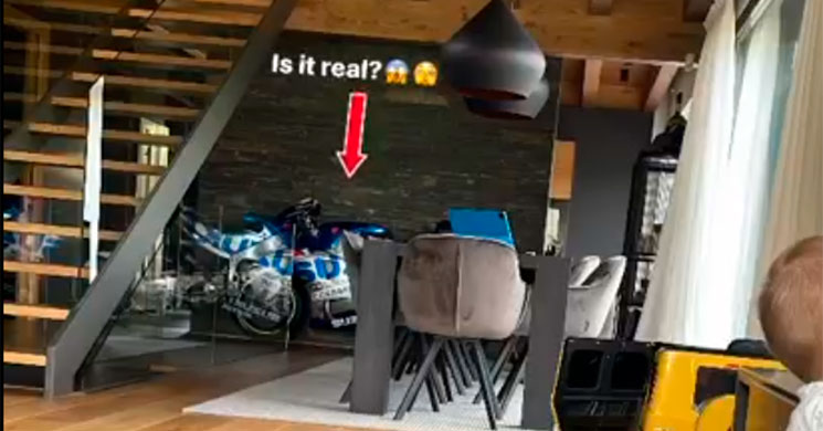 /AlexRins-Regalo.jpg