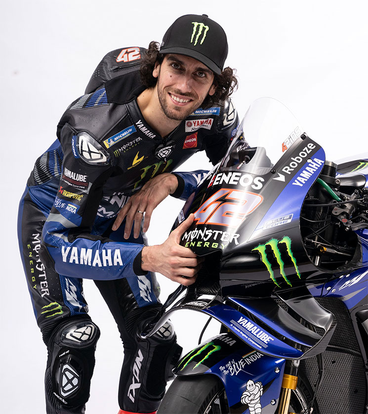 /YamahaM12025