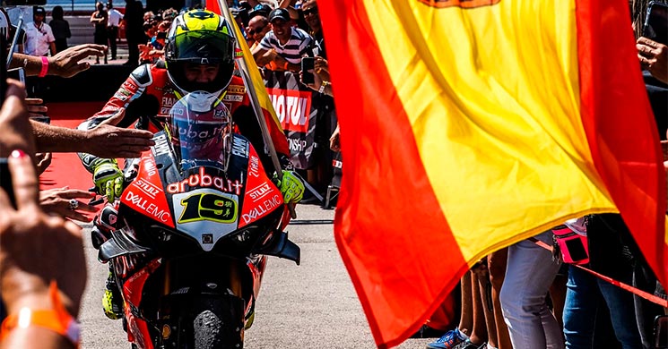 AlvaroBautista-Ducati.jpg