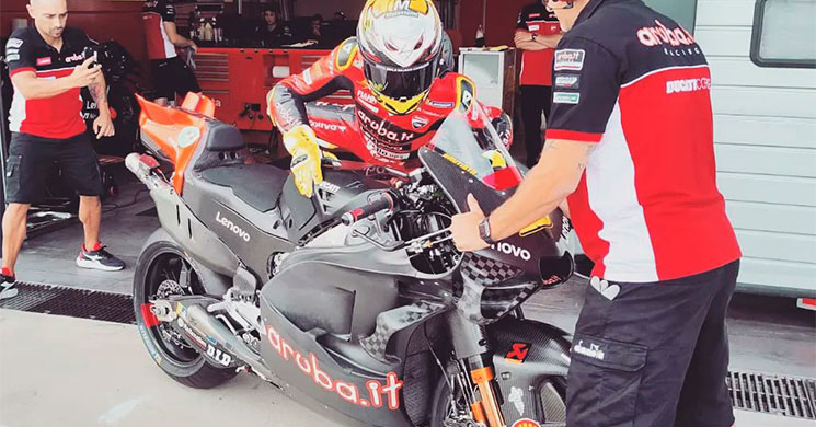 /AlvaroBautista-MotoGPDucati.jpg