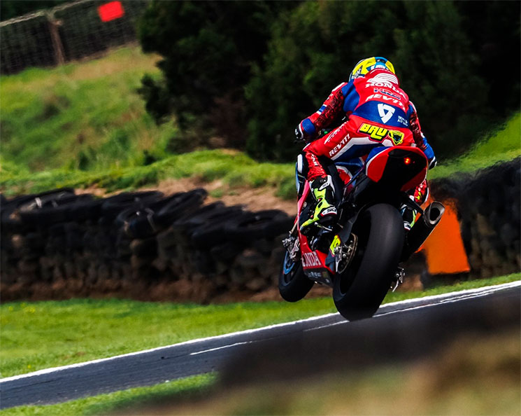 s/AlvaroBautista-WSBK-34.jpg