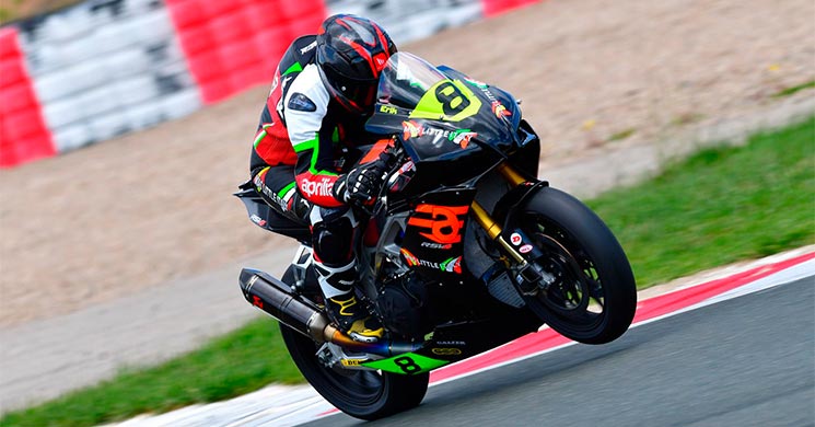 /ApriliaRSV4-2021-4253.jp