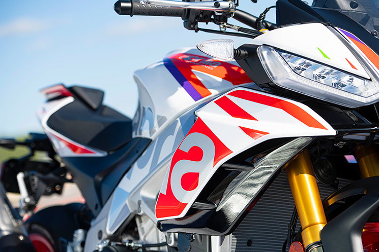 ApriliaRSV4-TuonoV4-White