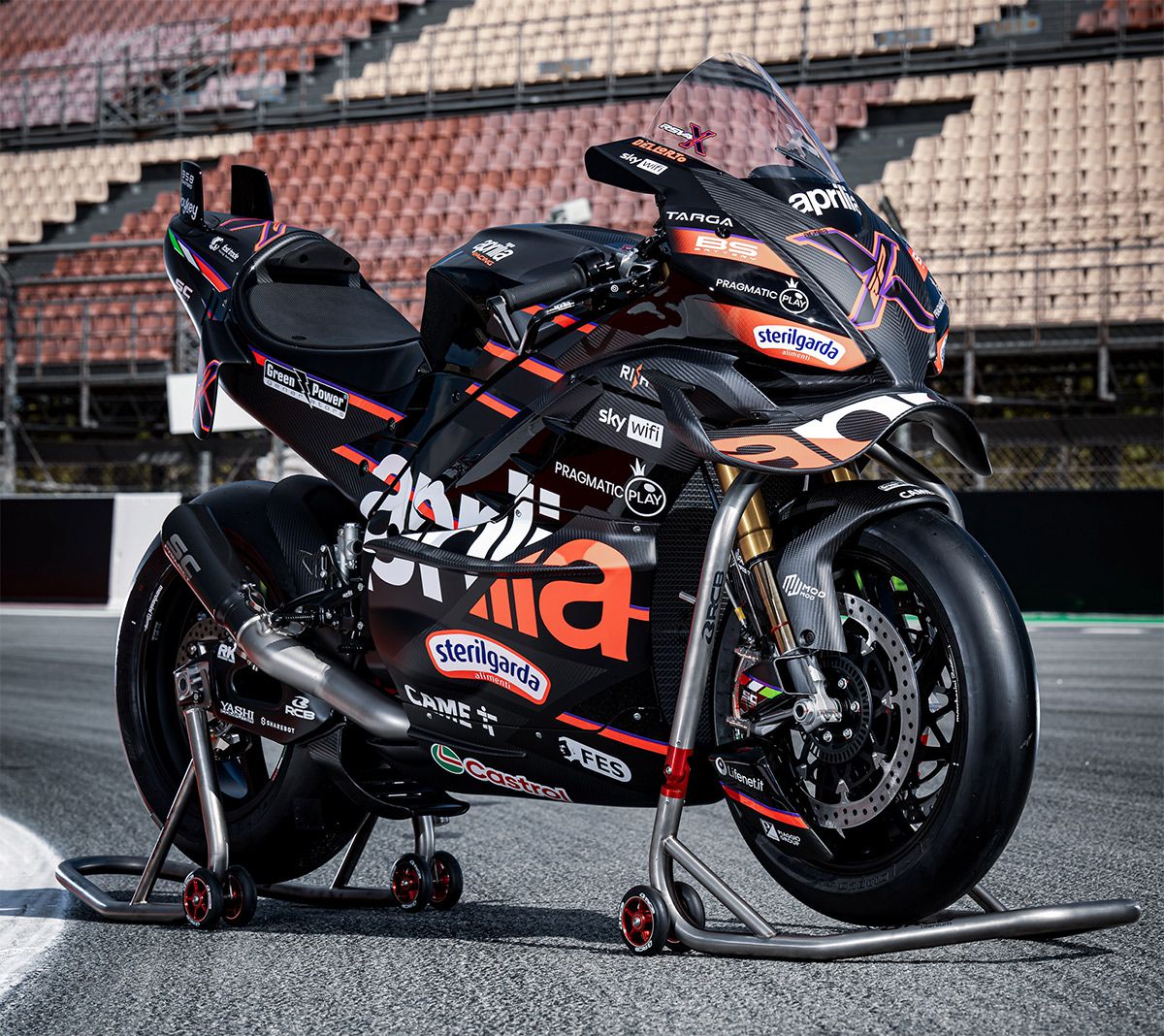 ApriliaRSV4-XGP