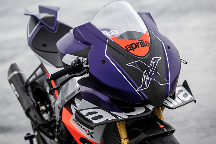 ApriliaRSV4-XTrenta-1.jpg