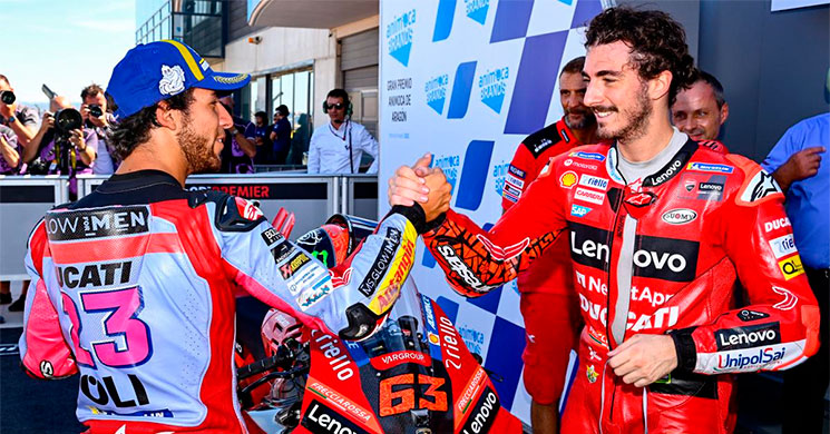 Sin órdenes de equipo en Ducati: Bastianini vence a Bagnaia tras un bonito  duelo en Aragón
