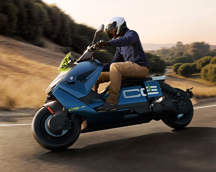 /BMW-CE04