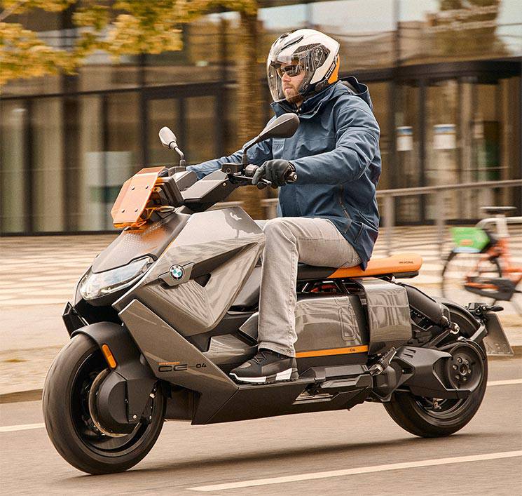 /BMW-CE04