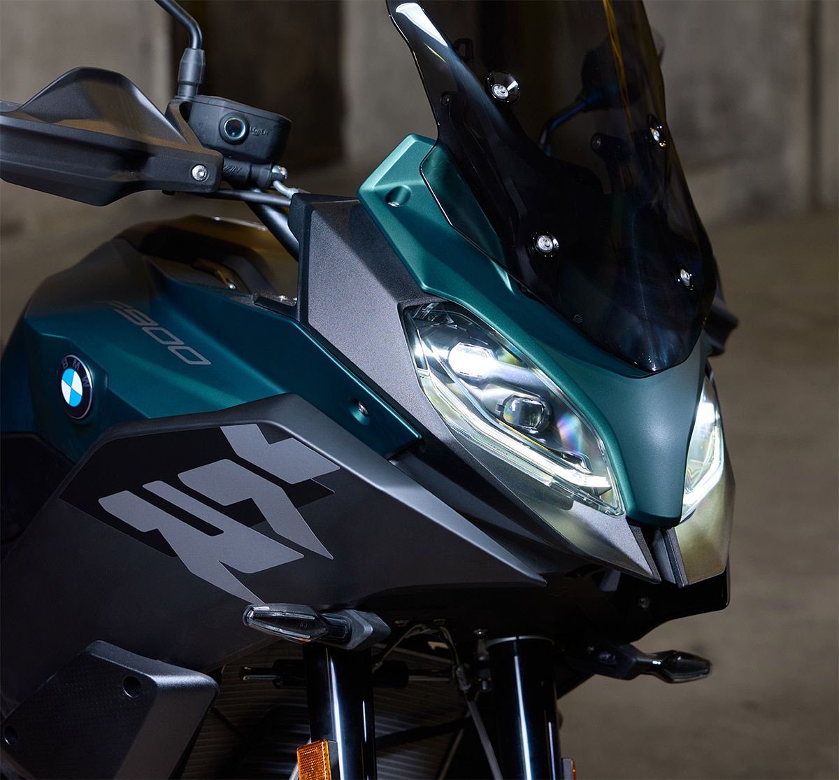 BMW-F900R-XR-M-POWER