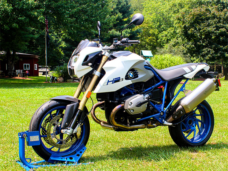 BMW-HP2-MEGAMOTO