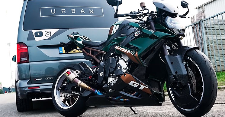 BMW-M1000R-.jpg