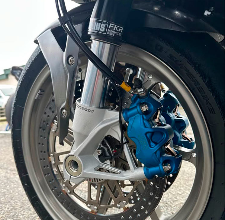 BMW-M1000RR-