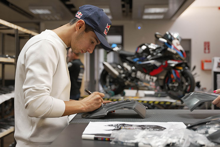 MW-M1000RR-WSBK-Champion-Edition