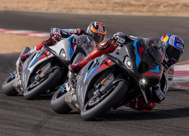 BMW-M1000RR_2025-