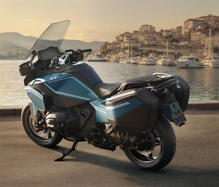 BMW-R1300RT-2025-1.jpg