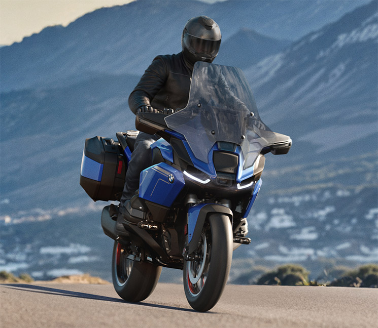 BMW-R1300RT-2025-1.jpg