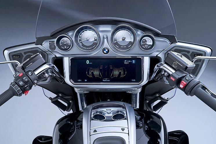 BMW-R18-B-2.jpg