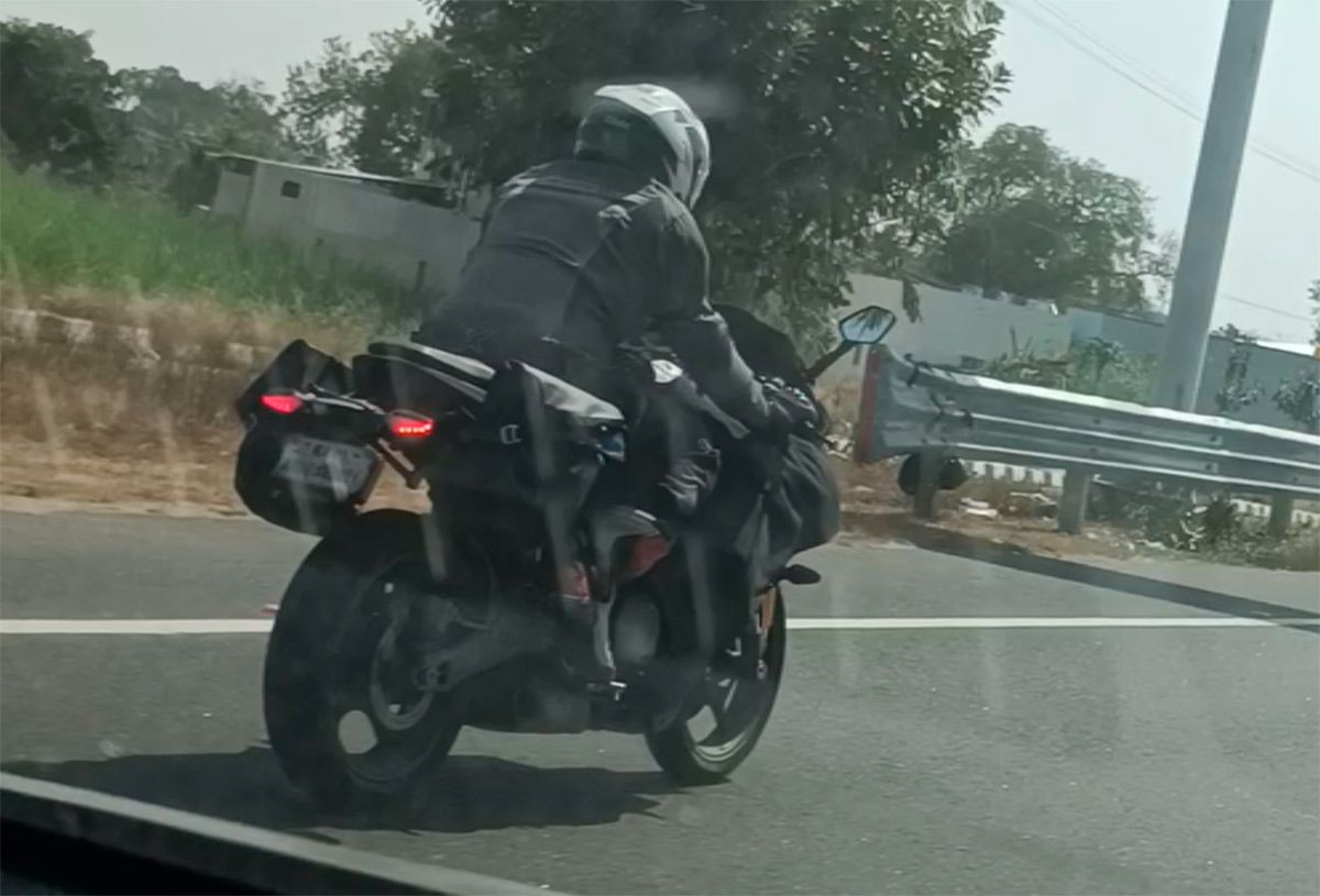 BMWF450RR_compressed