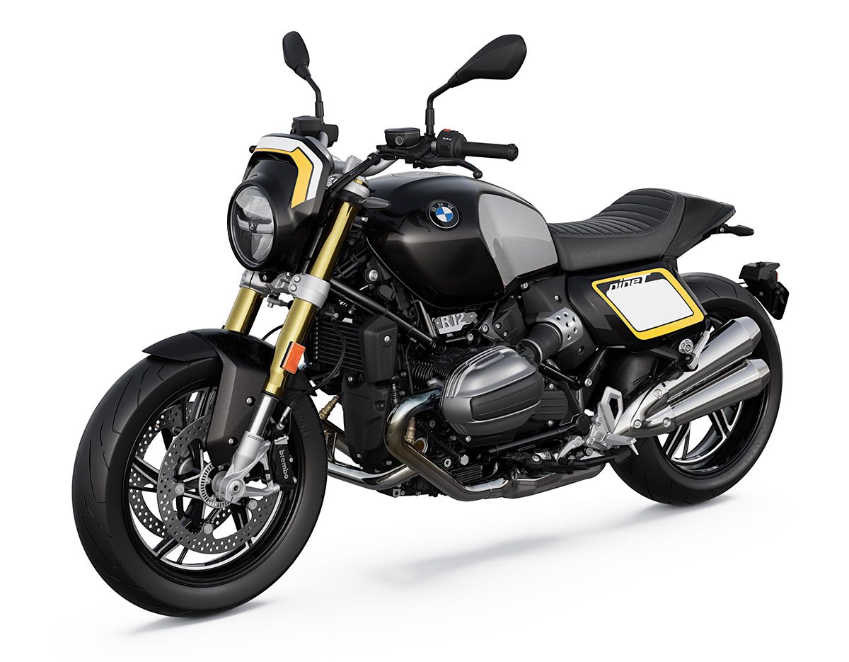 BMWR12Tracker