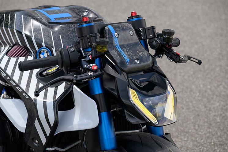 /BMWR1300R-TITAN-