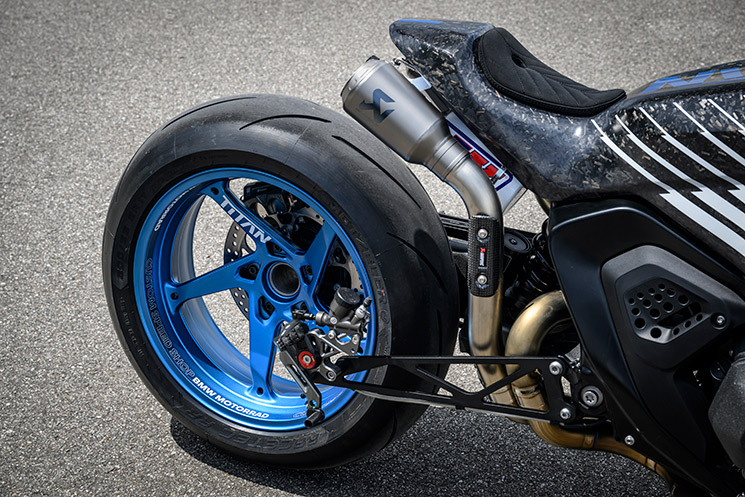 /BMWR1300R-TITAN-