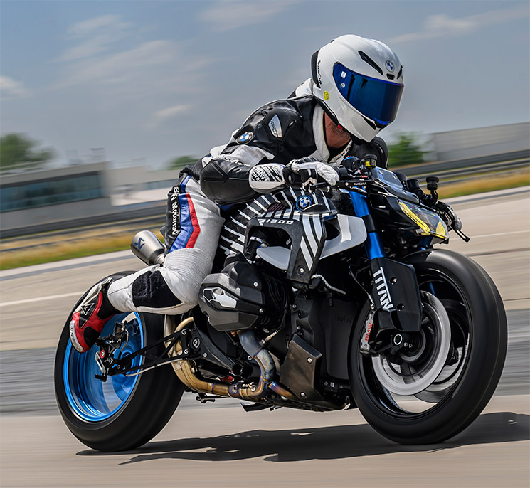 BMWR1300R-TITAN-