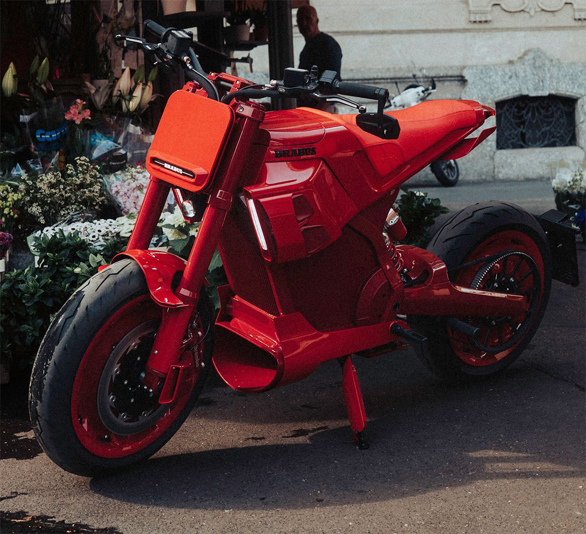 BRABUS-URBAN-E-FIRST-EDITION_-FUSION-RED-(4)_compressed