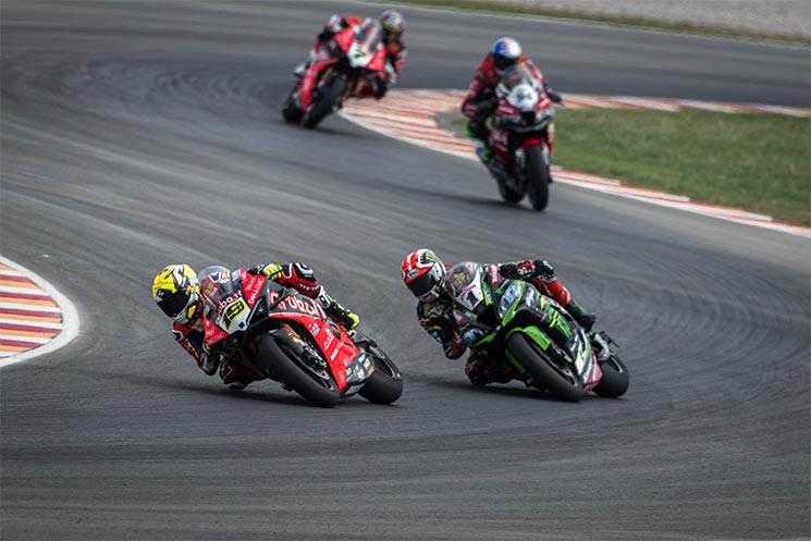 Bautista-Jonathan-Rea.jpg