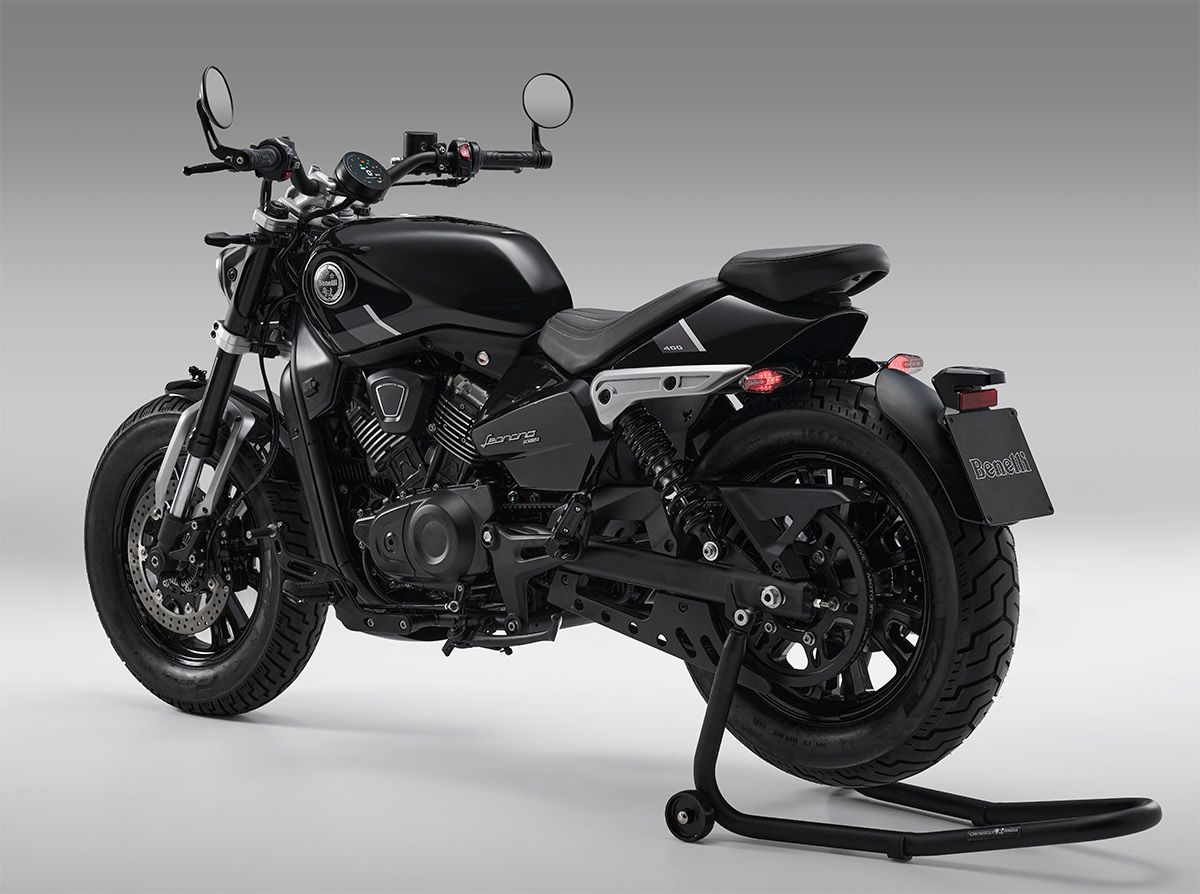 Benelli-Leoncino-400