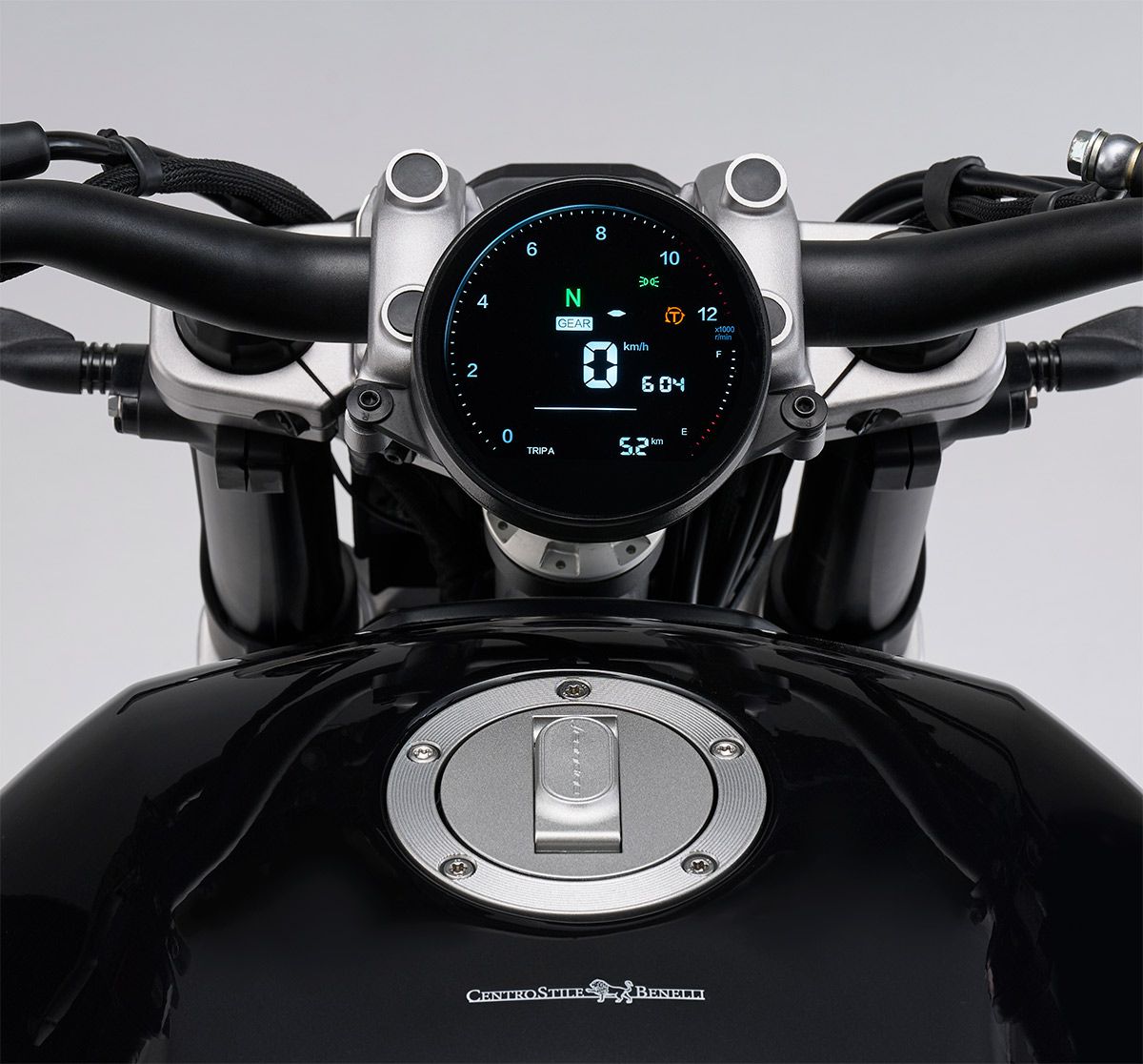 Benelli-Leoncino-400