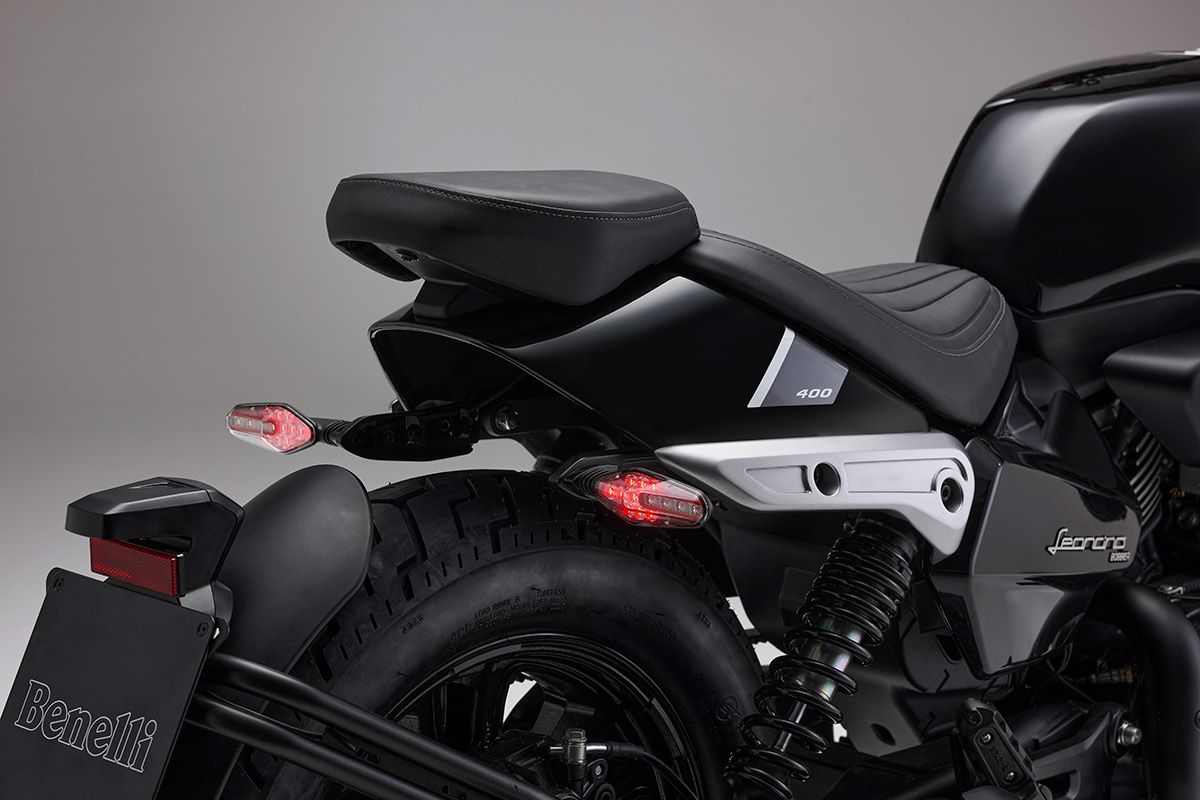 Benelli-Leoncino-400