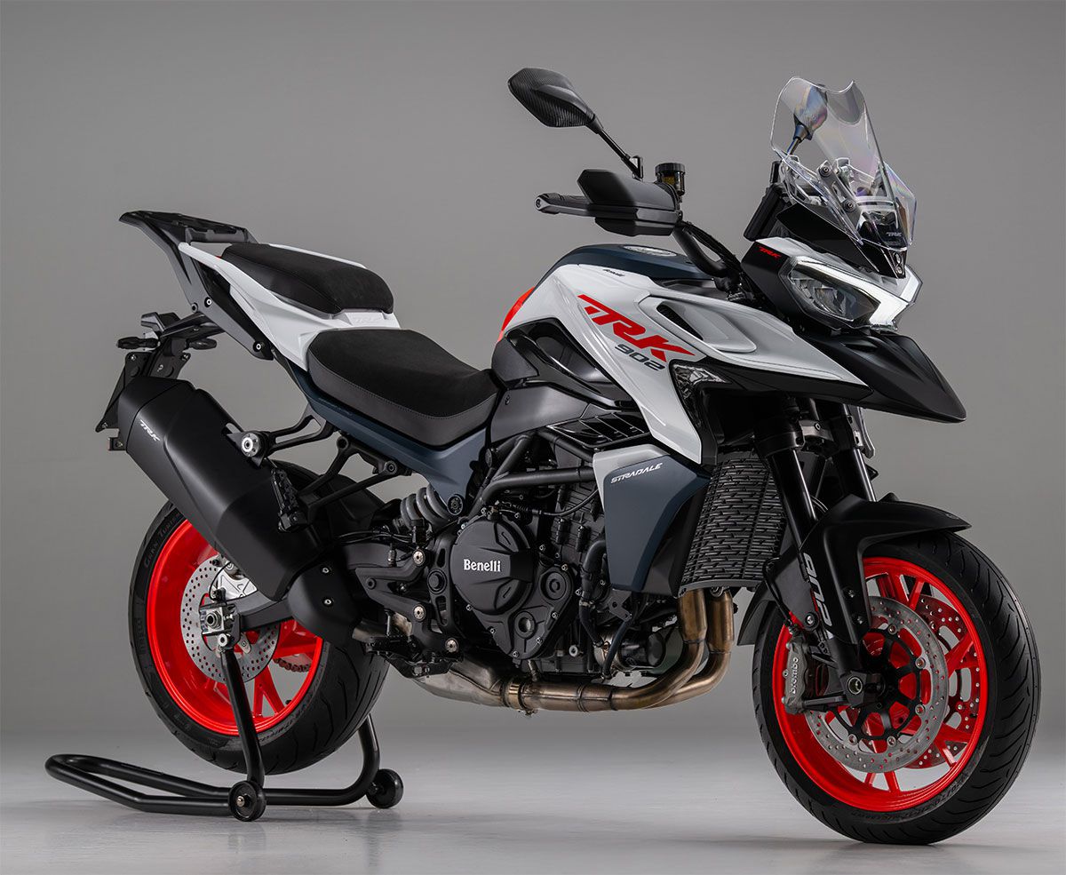 /Benelli-TRK-902-Stradale