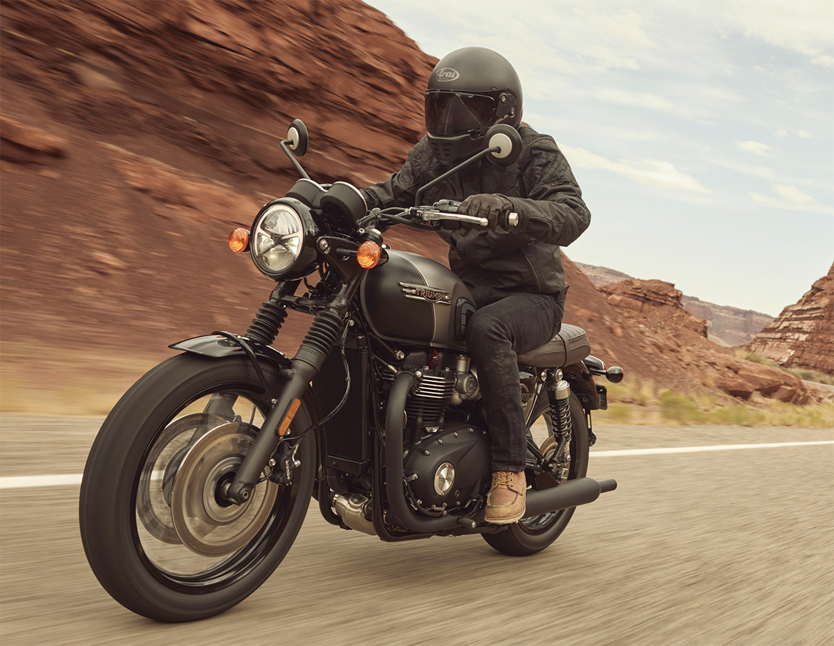 Bonneville-T120-Black